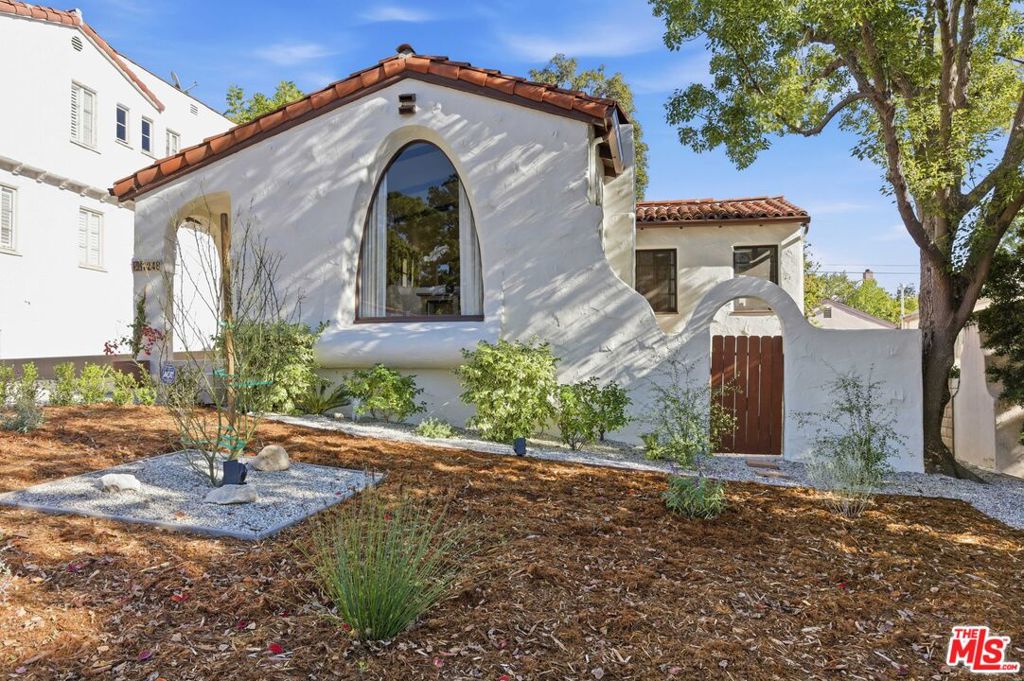 1248 N Everett Street