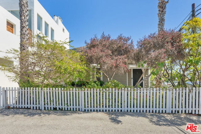 137 Strand Street, Santa Monica