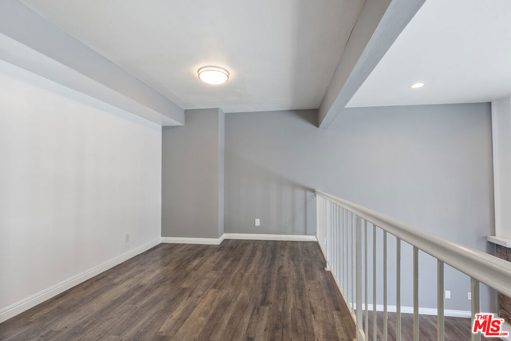 8936 Willis Avenue 11