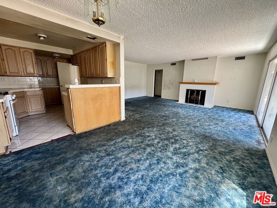 10707 Camarillo Street 206