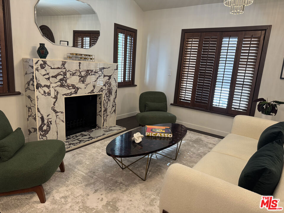 636 N Curson Avenue
