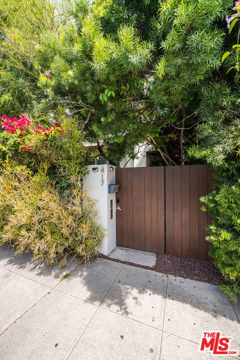 417 Venice Way