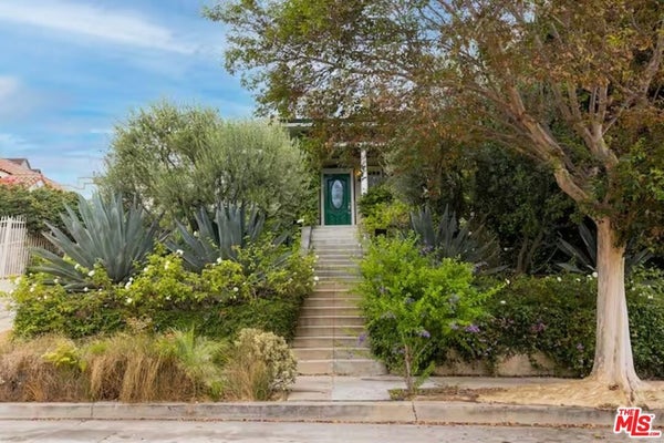 1315 CALUMET AVE, LOS ANGELES, CA 90026 - Image fc2a1b36bfcfd7cff7175c699772952d/2653391023