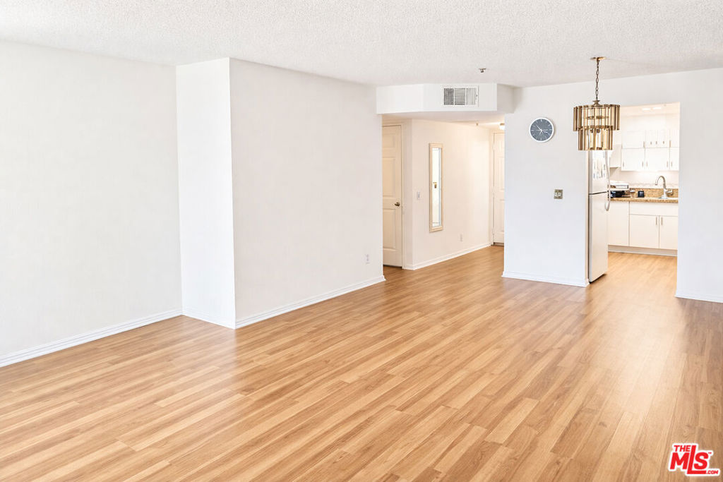 9014 Burnet Avenue 208