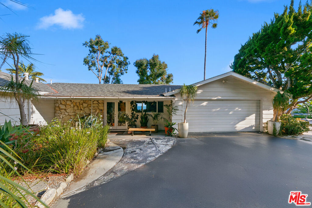 3662 Sweetwater Canyon Drive