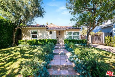 4084 Kraft Avenue Studio City CA 91604