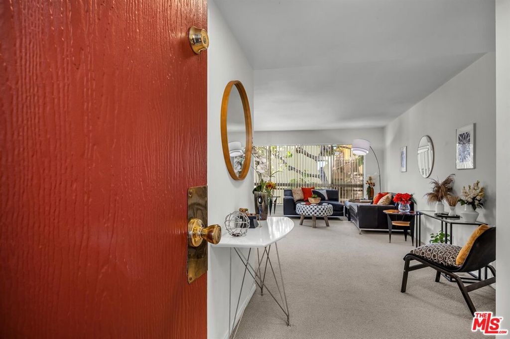 6275 Canterbury Drive 302