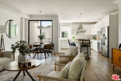 2150 Clifford Street Los Angeles CA 90026