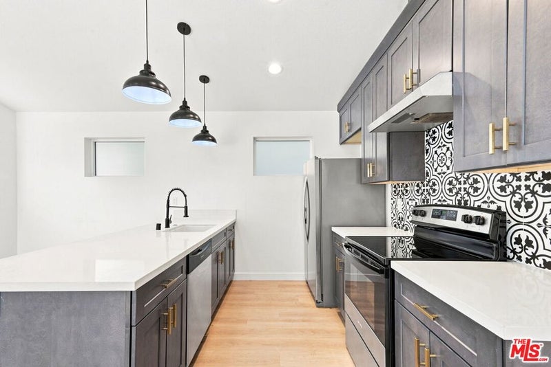 581 W Ave 28