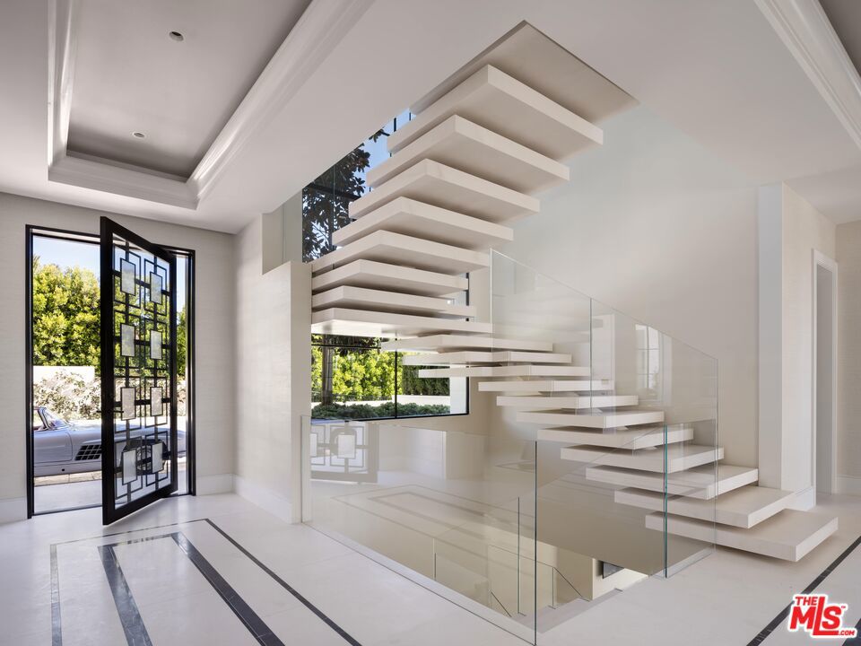 Properties 1 721 N Bonhill Road