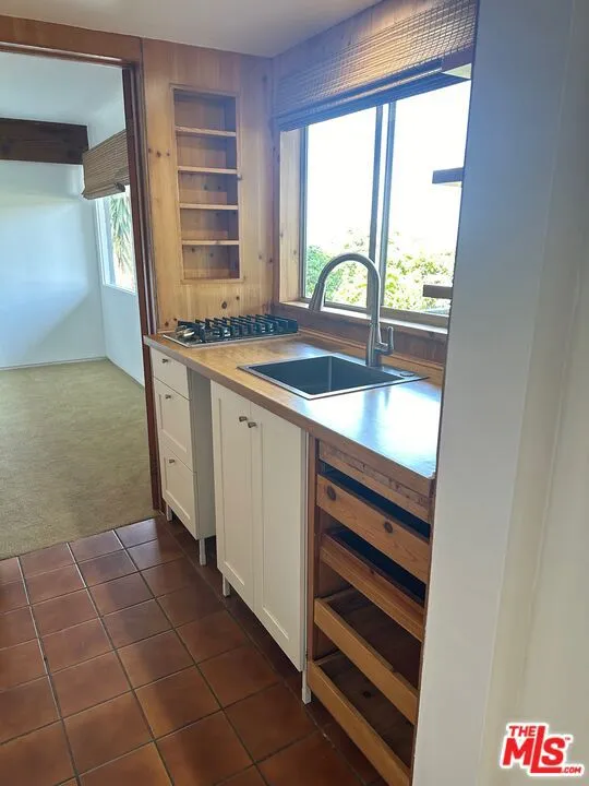 Santa Monica, California 90402, United States, 1 Bedroom Bedrooms, ,1 BathroomBathrooms,Residential,Active,180458