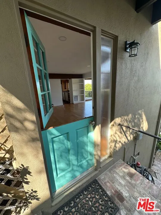 Santa Monica, California 90402, United States, 1 Bedroom Bedrooms, ,1 BathroomBathrooms,Residential,Active,180458