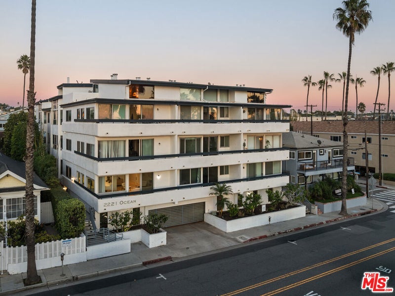 2221 Ocean Avenue 101