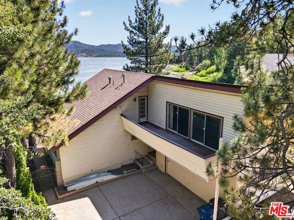 39000 Waterview Drive