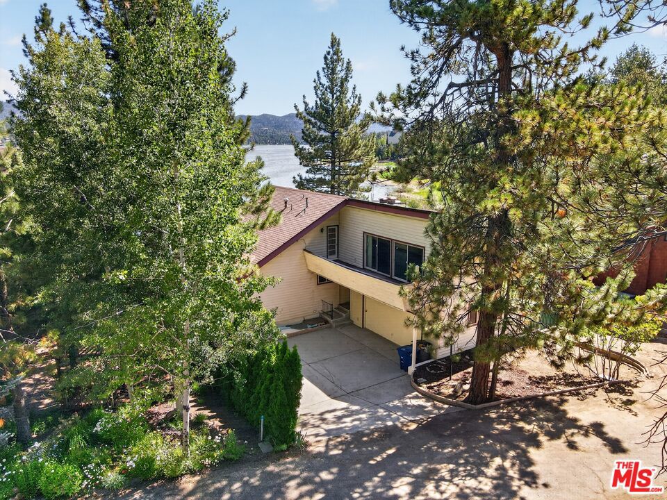 39000 Waterview Drive