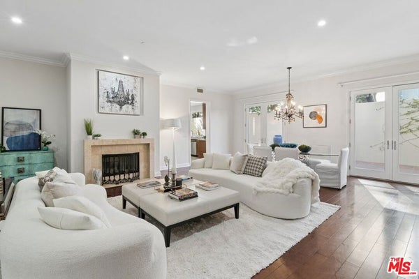 143 N ARNAZ DR APT 102, BEVERLY HILLS, CA 90211 - Image fdbf3ed0a67a753043e05b26c1ae2fa8/3830011531