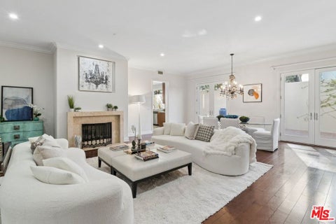 Photo of 143 N Arnaz Drive #102, Beverly Hills, CA 90211 (MLS # 26989987)
