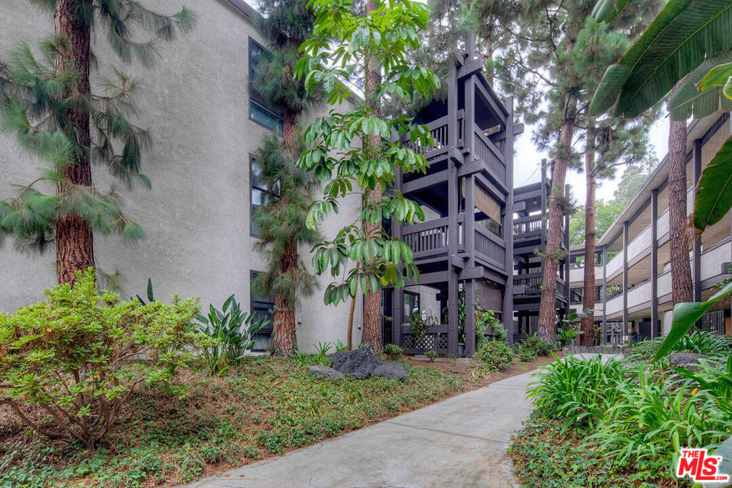 7777 W 91st Street B2158