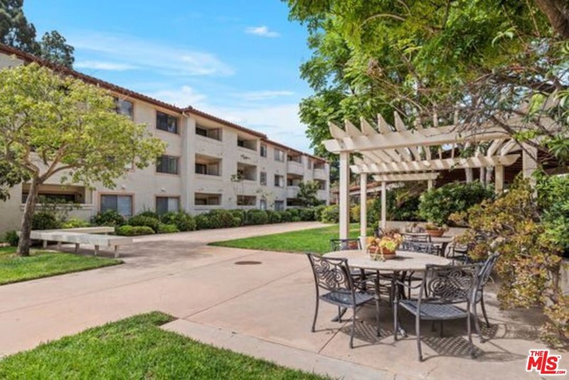 501 Palisades Drive 308