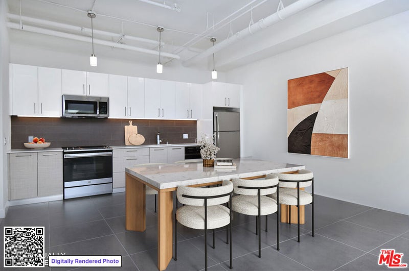 939 S Broadway 1006