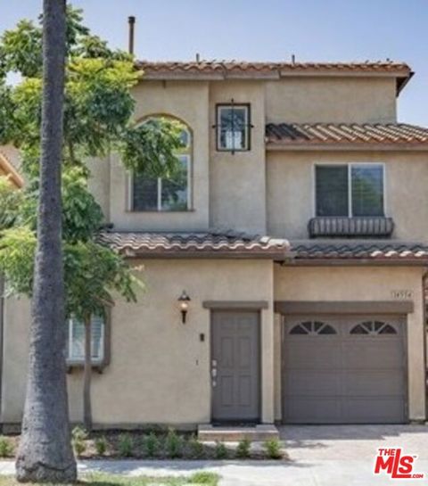 14554 Kittridge Street Van Nuys CA 91405
