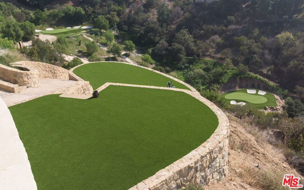 12300 Mulholland