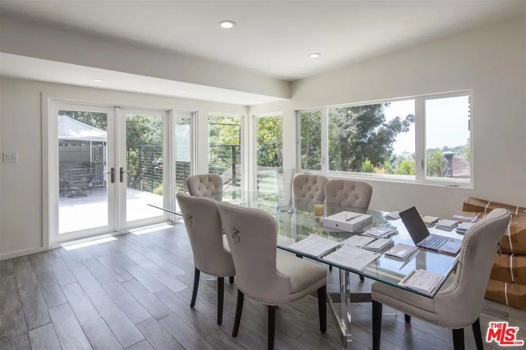 Los Angeles, California 90046, United States, 3 Bedrooms Bedrooms, ,2 BathroomsBathrooms,Residential,Active,139703