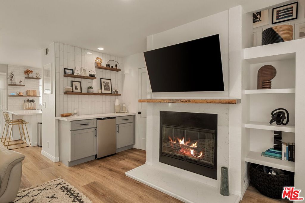 922 Lincoln Boulevard 2