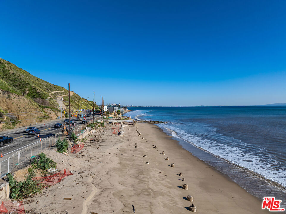 19042 Pacific Coast Highway