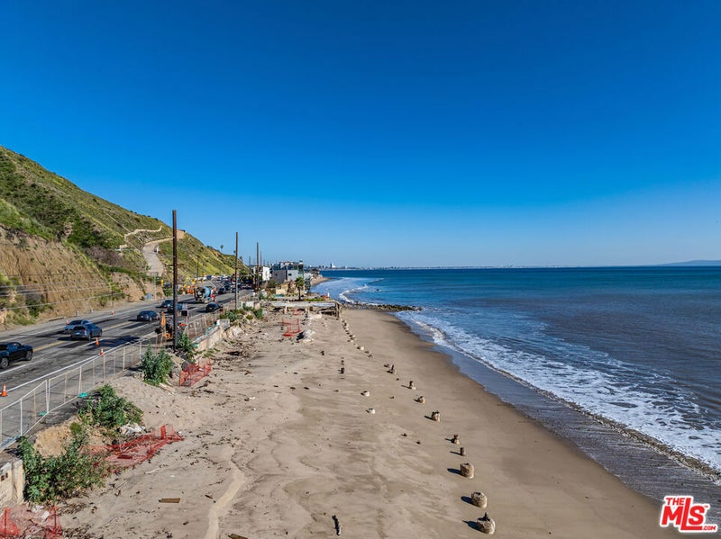 19042 Pacific Coast Highway
