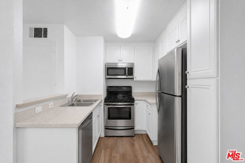 5535 Canoga Avenue 317