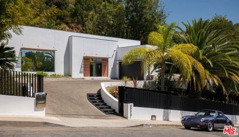 9229 Robin Drive West Hollywood CA 90069