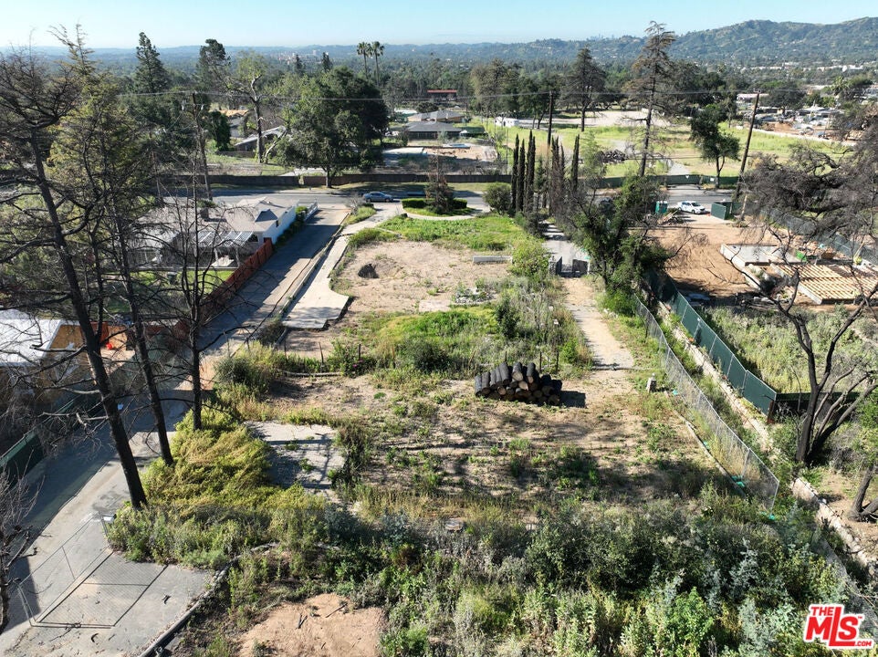 175 E Altadena Drive