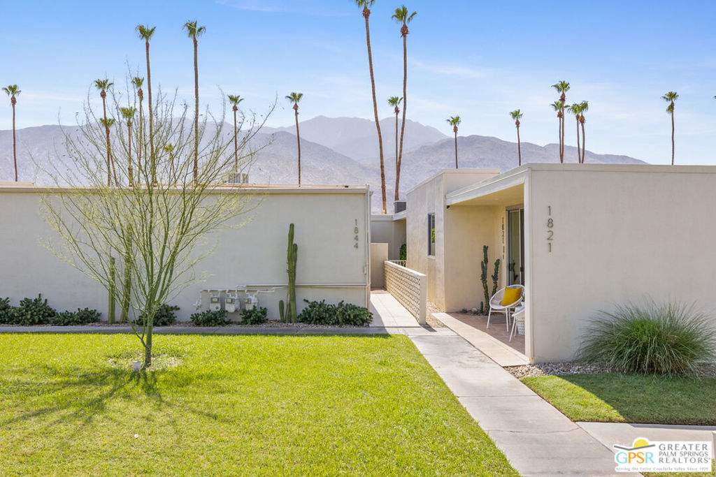 1821 Sandcliff Road