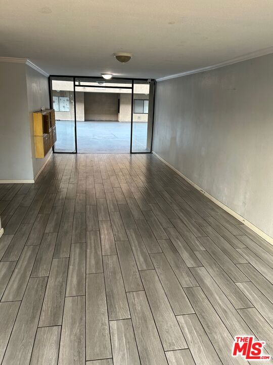 10901 Laurel Canyon Boulevard 101