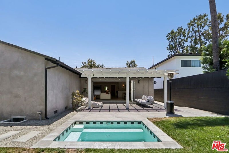 13117 Magnolia Boulevard