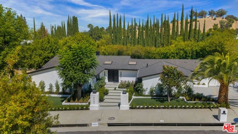 Photo of 18057 Medley Drive, Los Angeles, CA 91316 (MLS # 26984853)