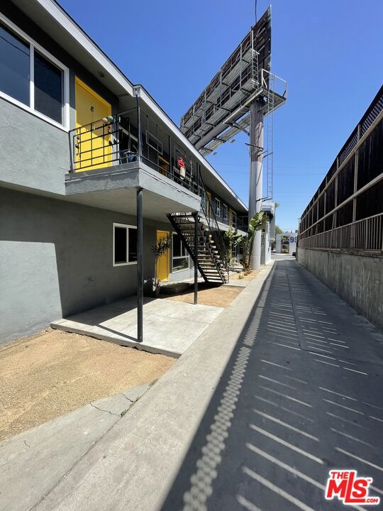 4331 Lankershim Boulevard