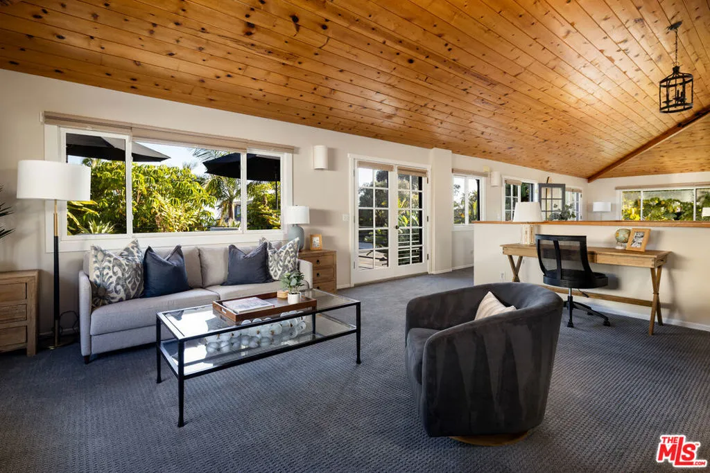 Santa Barbara, California 93109, United States, 5 Bedrooms Bedrooms, ,4 BathroomsBathrooms,Residential,Active,225685