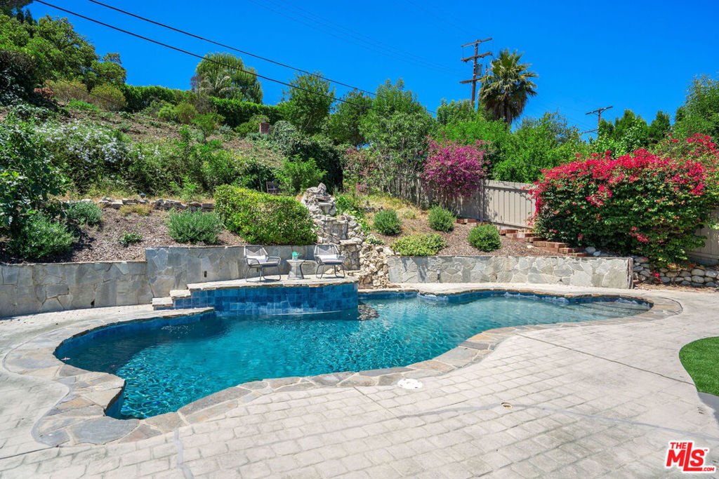 13038 Greenleaf Street