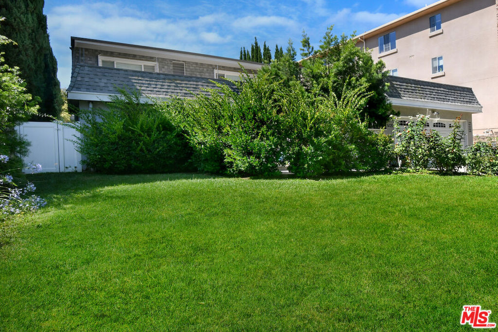 Properties 1 14128 Dickens Street