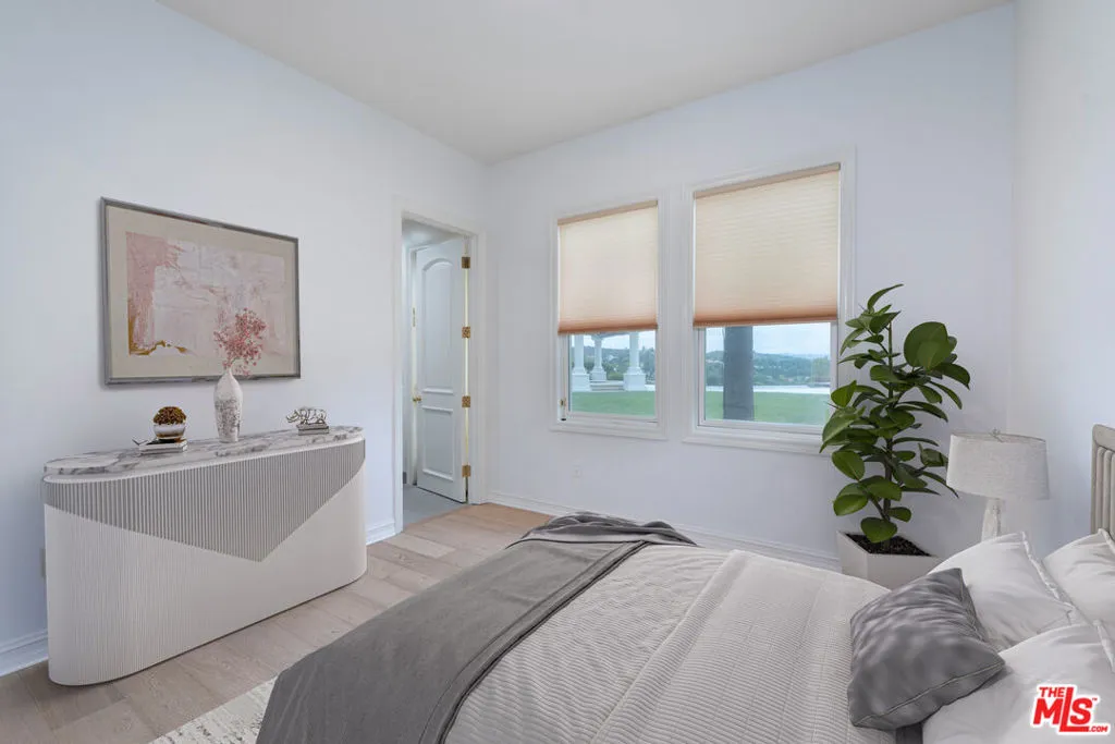 Tarzana, California 91356, United States, 6 Bedrooms Bedrooms, ,7 BathroomsBathrooms,Residential,Active,168190