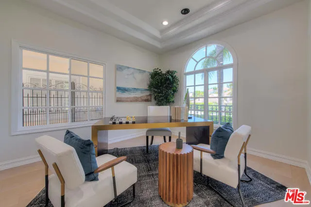 Tarzana, California 91356, United States, 6 Bedrooms Bedrooms, ,7 BathroomsBathrooms,Residential,Active,168190