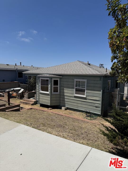 507 E Grand Avenue
