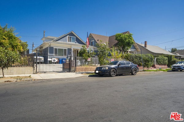 2941 W 14TH ST, LOS ANGELES, CA 90006 - Image ffca2c72248c06804a476ca22a40ca8b/1513440489