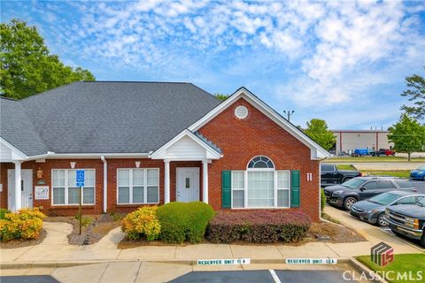 Office in Loganville GA Hampton Pl.jpg