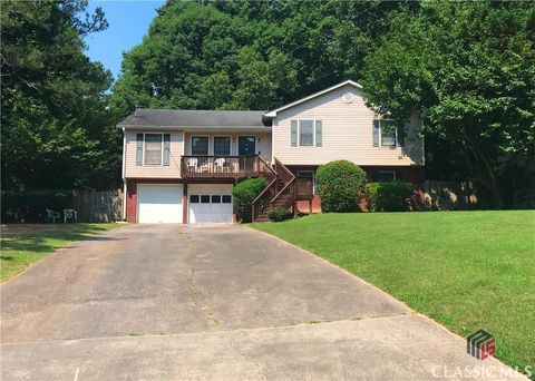 Single Family Residence in Lawrenceville GA Creekwood Cove.jpg