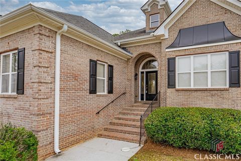 Single Family Residence in Loganville GA Wilhaven Court 6.jpg