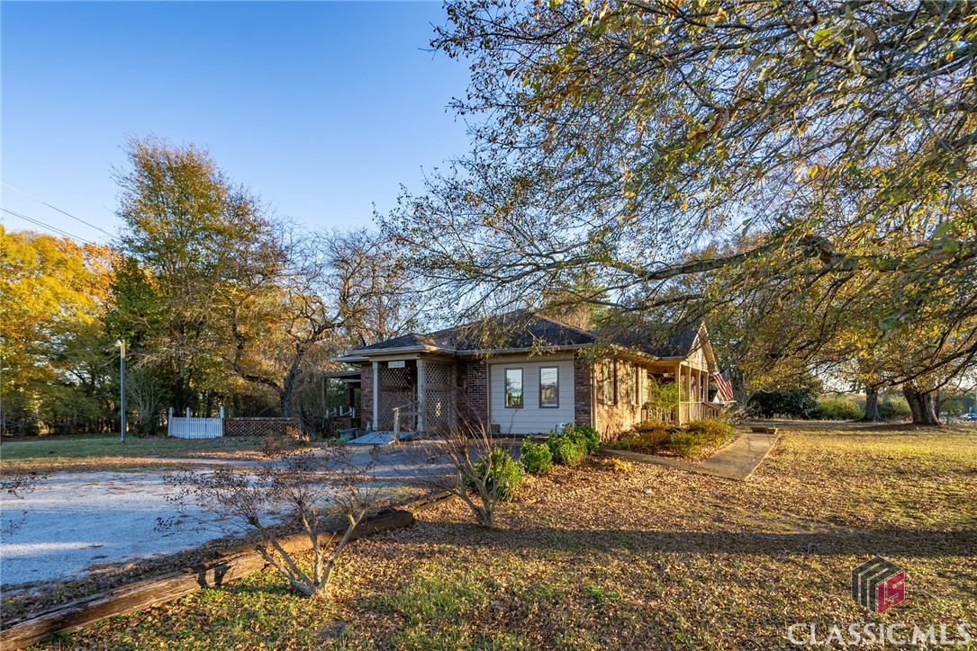 1526 N Cherokee Road