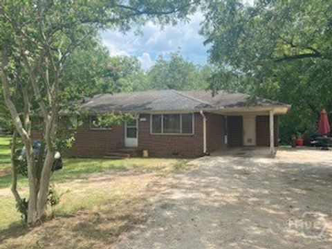 910, 910 B & 1010 Hull Road Athens GA 30601